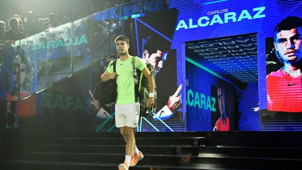 
	Criticat de Boris Becker, Alcaraz a răspuns pe teren: l-a bătut din nou pe Djokovic, într-un amical jucat la Riad
