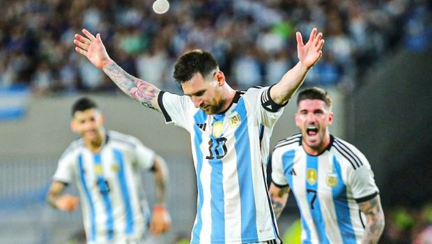 
	Omagiul suprem pentru Lionel Messi! FIFA nu a acceptat în cazul lui Diego Armando Maradona o astfel de apreciere
