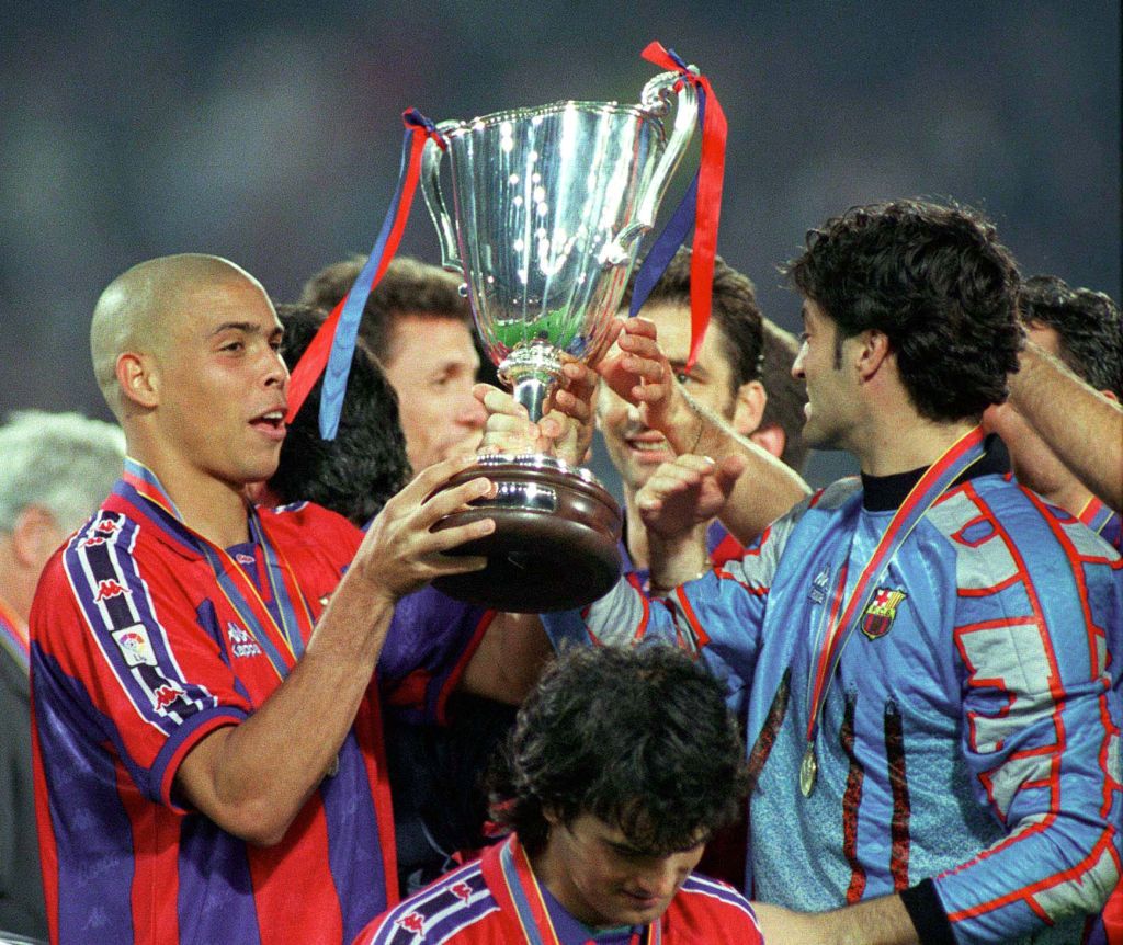 25 de ani de la desființarea Cupei Cupelor. Popescu și Petrescu au câștigat trofeul, Dinamo a ajuns până în semifinale_18