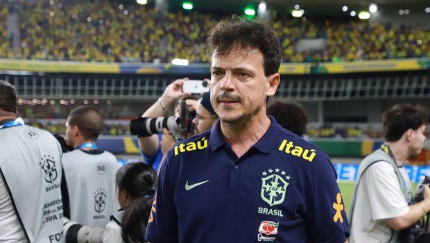 
	Brazilia și-a demis selecționerul! Cine e favorit pentru a prelua Selecao
