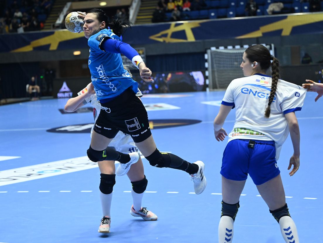 Se întâmplă în EHF Champions League! Jucătoarele lui Buducnost, pe teren în tricoul lui CSM București și cu număr desenat cu marker_4