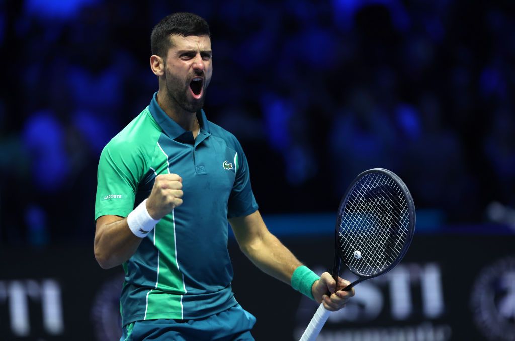 Djokovic face „șpagatul lui Van Damme” și dă la coș: a făcut show la Melbourne înainte de Australian Open 2024_11