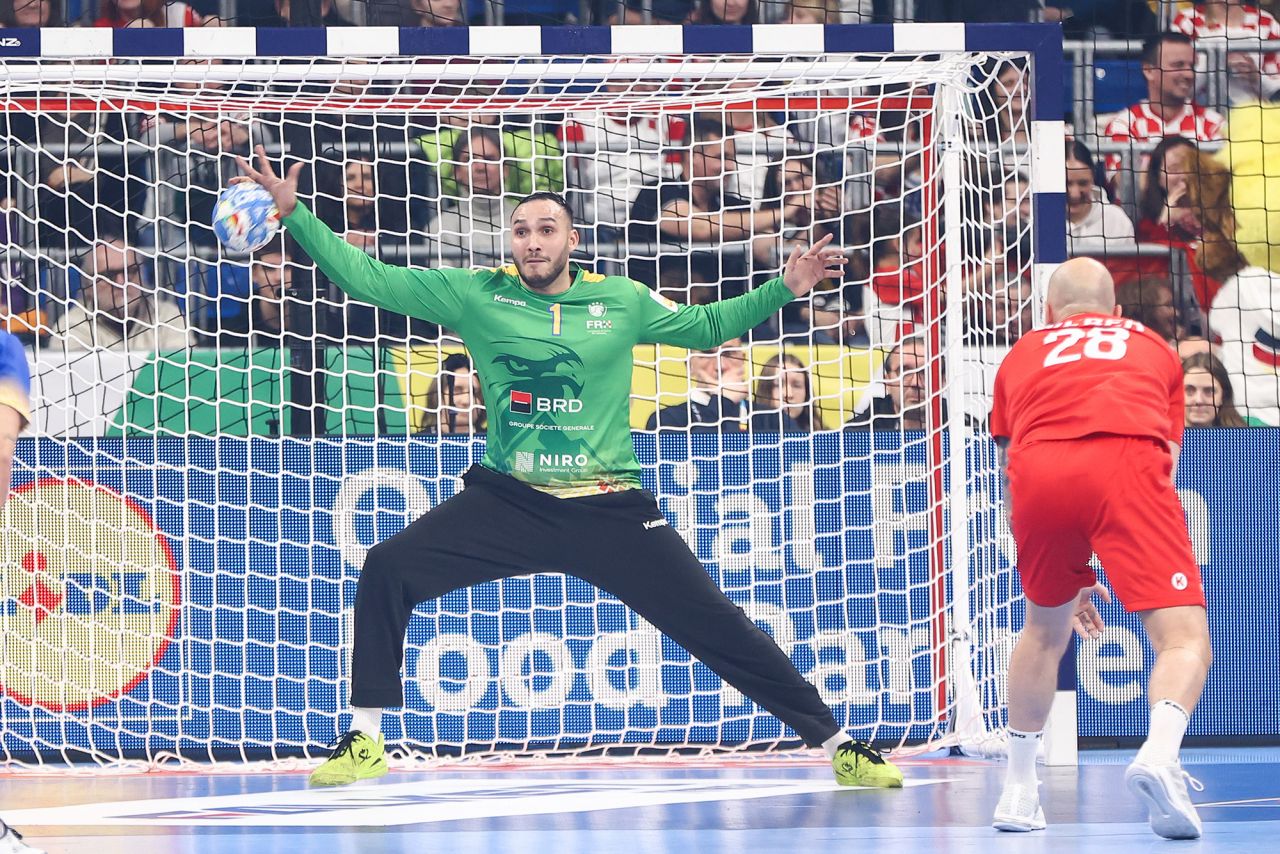 Ionuț Iancu a făcut minuni în poarta României și a fost inclus de EHF în TOP 5 parade de la Campionatul European de handbal masculin_3