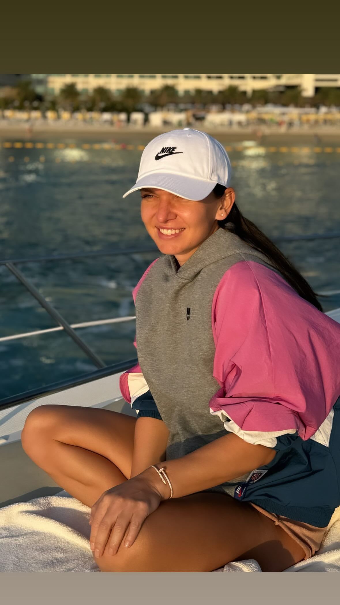 Simona Halep, apariție neașteptată pe un iaht, în Dubai. A renunțat la ținutele sport și s-a afișat în costum de baie_2