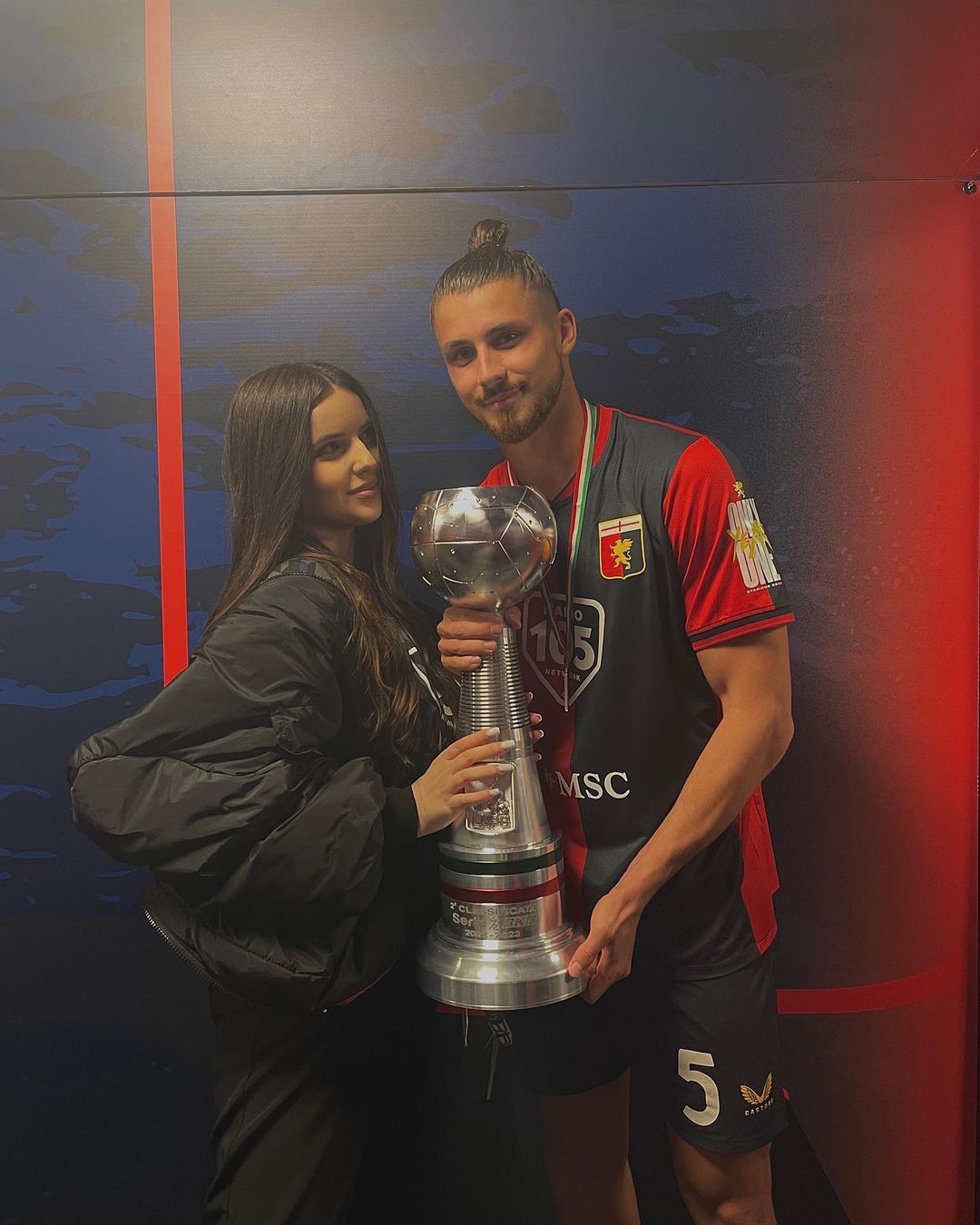 Iubita și sora lui Radu Drăgușin, surprinse cu partenera unui fotbalist de la Tottenham! Ce au făcut_17