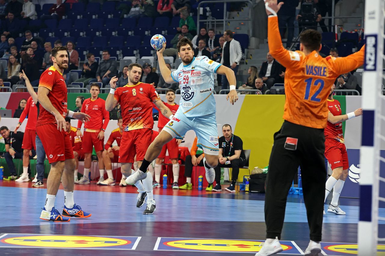 România - Spania 24-36 (12-17) la Campionatul European de handbal masculin. Tricolorii au jucat primele 18 minute de la egal la egal cu Spania _4