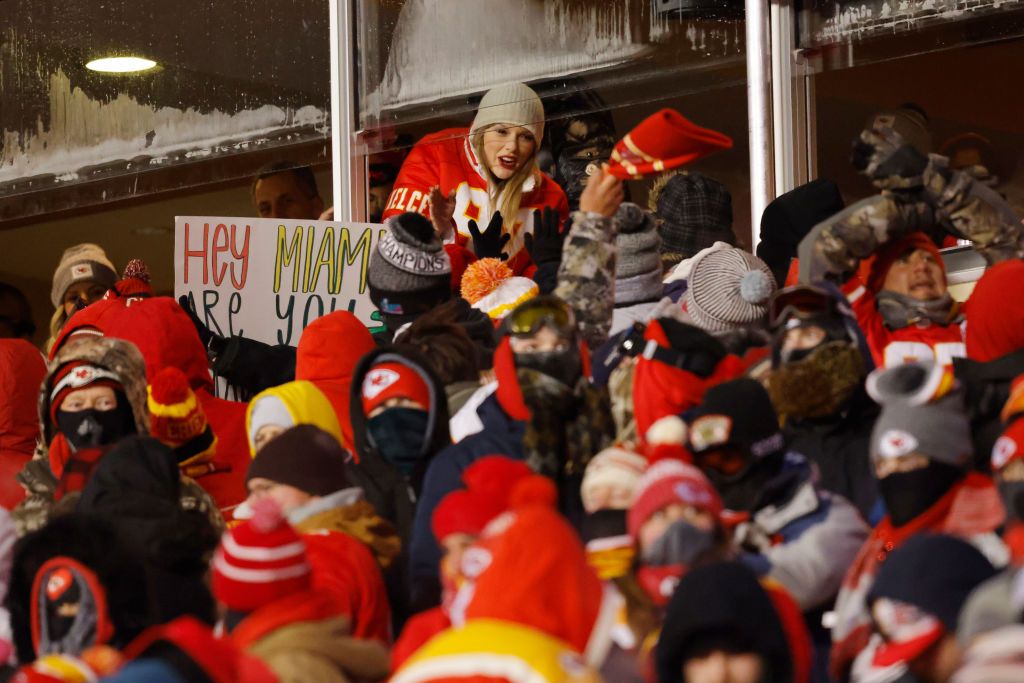 Un frig de îngheață... mustățile! Imagini senzaționale din NFL de la meciul care s-a jucat la -20 de grade Celsius! Taylor Swift a făcut spectacol_9