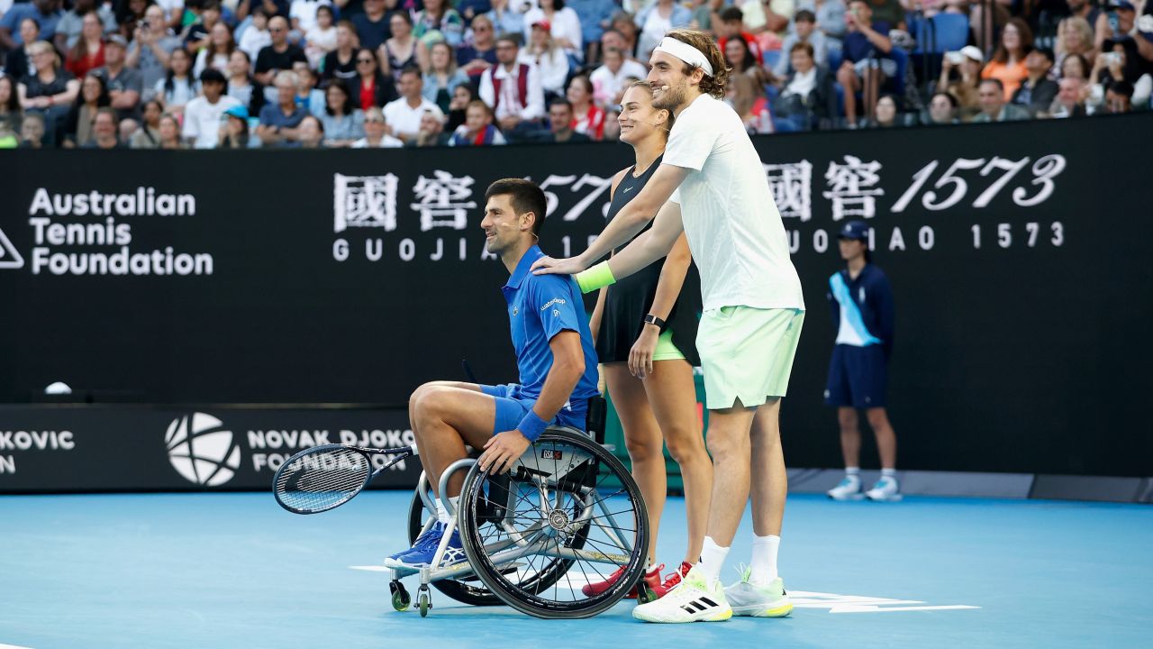 Gesturi de mahala? Ce a făcut Djokovic la Melbourne, după al doilea set pierdut în două tururi _14