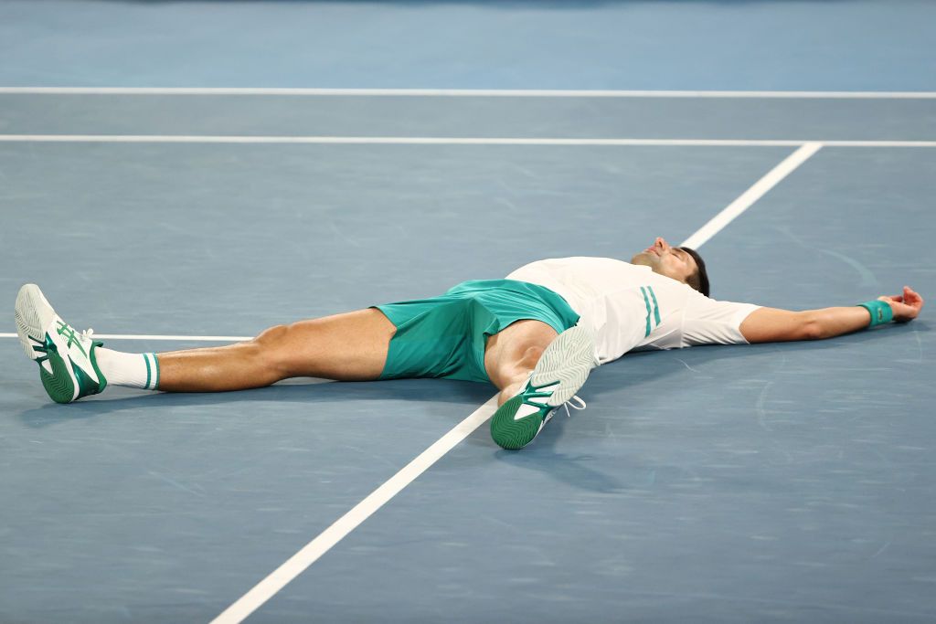 Gesturi de mahala? Ce a făcut Djokovic la Melbourne, după al doilea set pierdut în două tururi _59