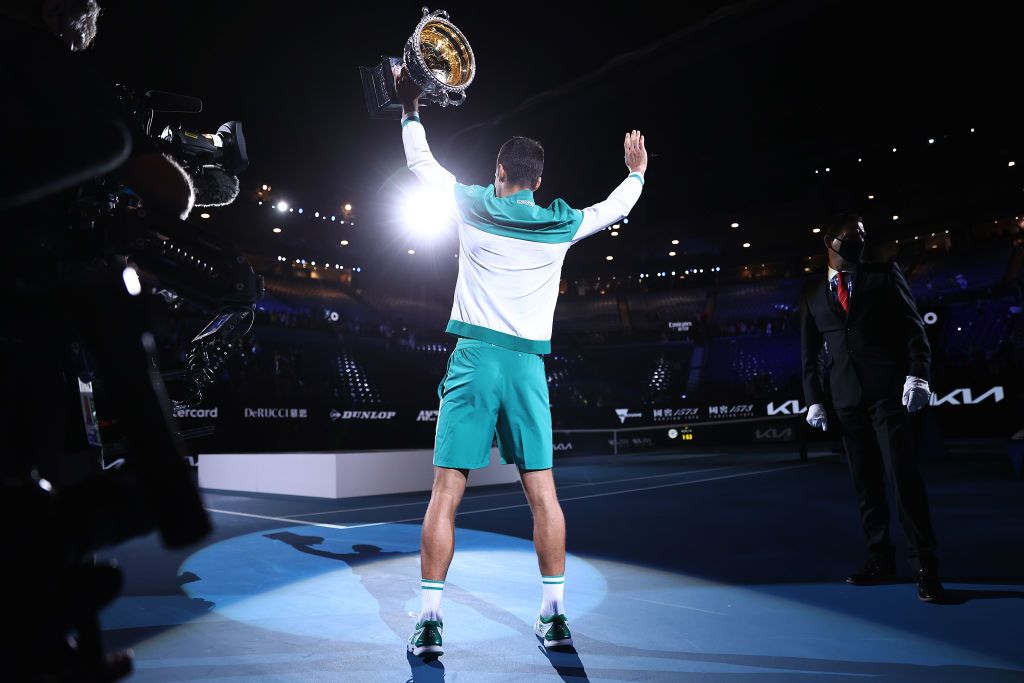 Gesturi de mahala? Ce a făcut Djokovic la Melbourne, după al doilea set pierdut în două tururi _67