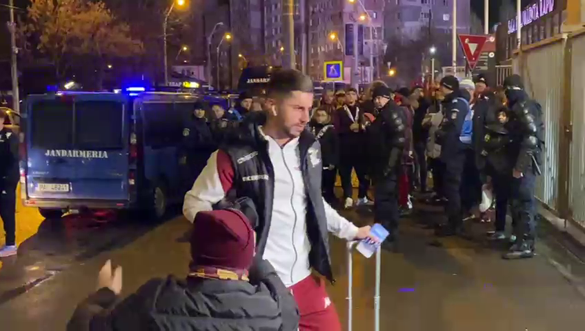 ”Horațiu, drum bun!” Fanii l-au luat cu asalt pe Moldovan_1