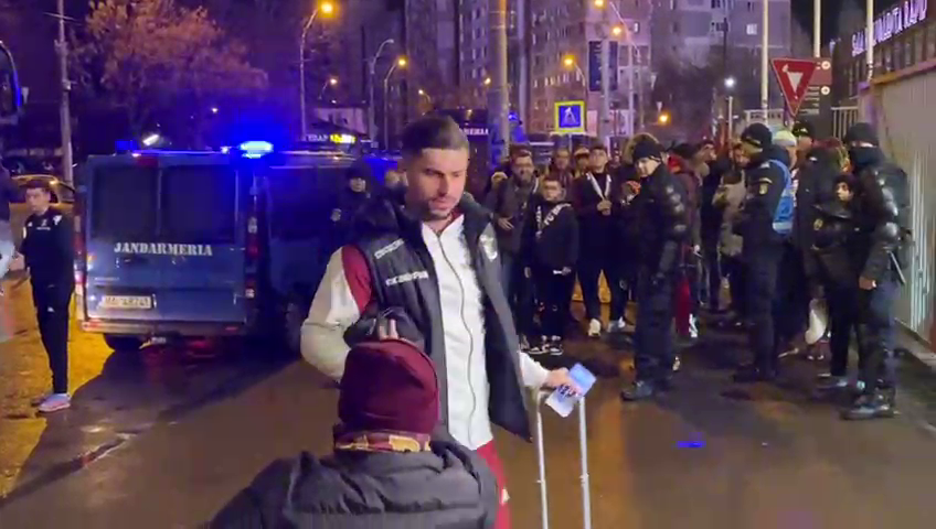 ”Horațiu, drum bun!” Fanii l-au luat cu asalt pe Moldovan_3