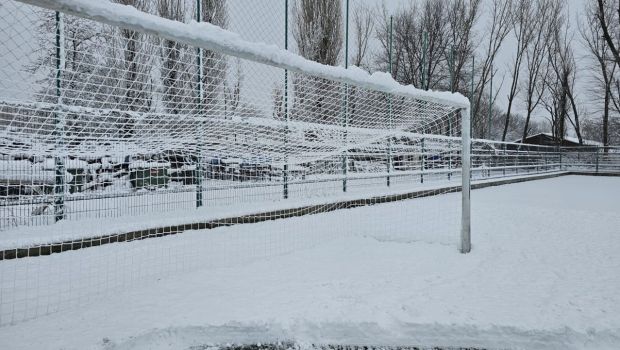 Ghencea înzăpezită! Primul meci al anului pentru Steaua, amânat după ce ninsoarea a acoperit stadionul