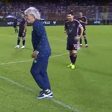 Reacția istorică a lui Messi când l-a văzut pe viu pe singurul jucător pe care Maradona îl numea „mai bun decât mine”_1