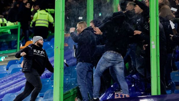 
	Scandal de proporții în Eredivisie: fanii au vrut să intre pe teren! Ultrașii unui club din Liga 1, acuzați

