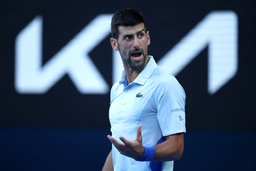 Djokovic, „extraterestru” în ciuda insolației: punctele de maestru prin care s-a calificat în a 11-a semifinală la Melbourne_3