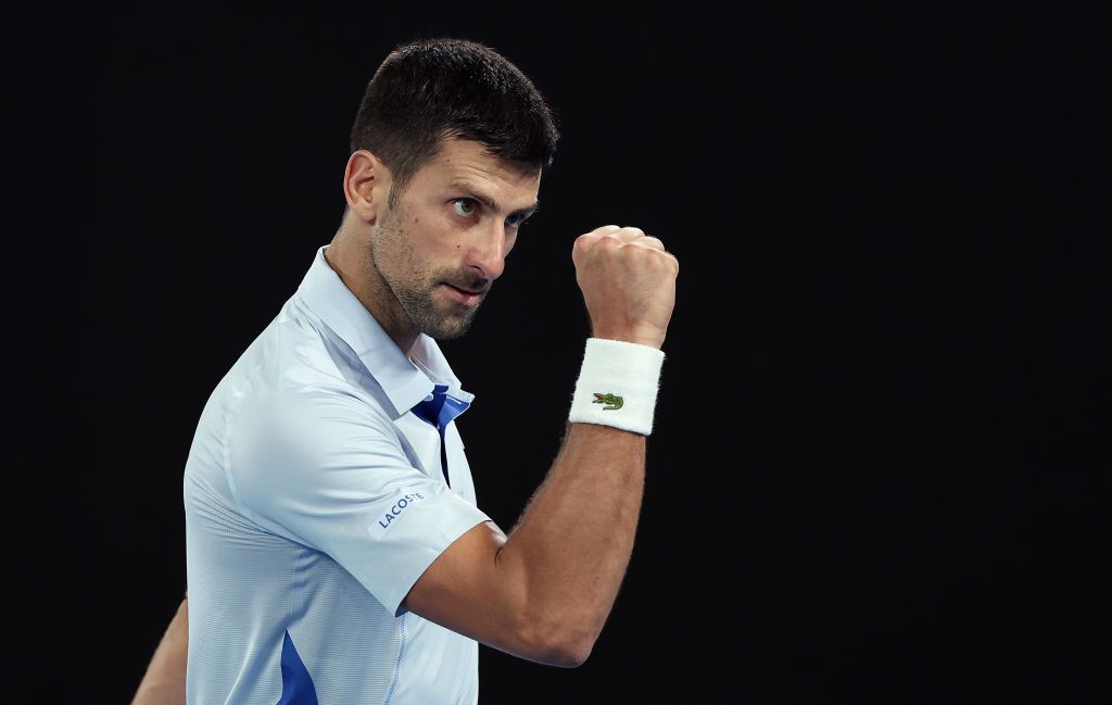Djokovic, „extraterestru” în ciuda insolației: punctele de maestru prin care s-a calificat în a 11-a semifinală la Melbourne_13
