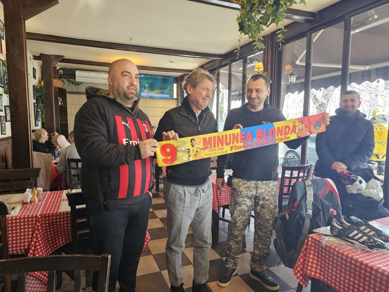 Florin Răducioiu s-a întâlnit cu fanii din România ai lui AC Milan. Suprizele de care a avut parte fostul atacant_10