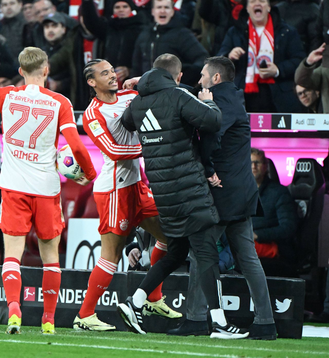 Scandal în Bundesliga: Leroy Sane, pălmuit de antrenorul adversarei: "M-a provocat!"_3