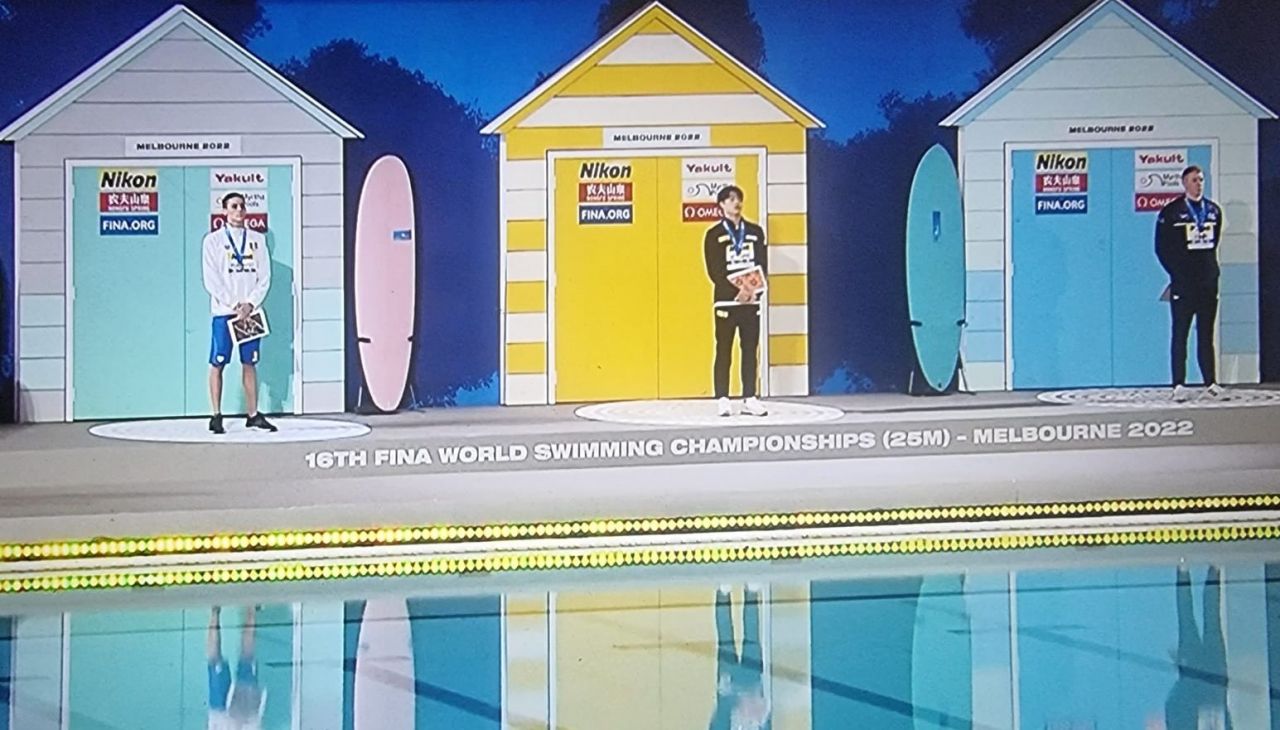 România, ce performanță! David Popovici a intrat hotărât în bazin în an olimpic. Superstarul natației, victorii excepționale_14