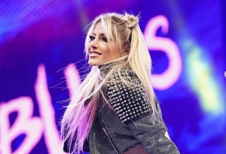 Cum arată Alexa Bliss, cea mai sexy concurentă din WWE care își face praf adversarele cu fiecare ocazie_1