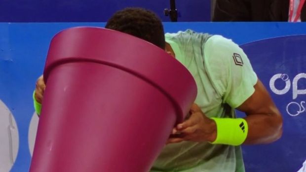 
	Sprintezi, vomiți și câștigi: francezilor nu le-a plăcut ce a făcut un fost număr 6 ATP pe teren, la Montpellier
