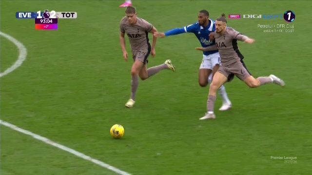 BBC a analizat fazele controversate ale lui Drăgușin și a găsit vinovatul pentru golul încasat de Tottenham_16