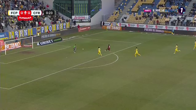 Ratare imensă în primele 20 de secunde ale meciului Petrolul Ploiești - CFR Cluj_12