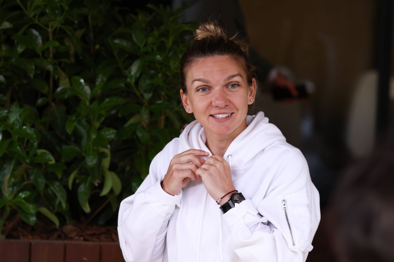 „Vă rog să înțelegeți!” Primele cuvinte spuse de Simona Halep la întoarcerea în România din Elveția_100