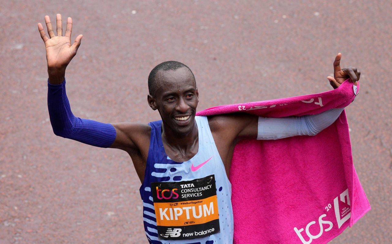 A murit Kelvin Kiptum, deținătorul recordului mondial la maraton! Sportivul-fenomen avea doar 24 de ani_1