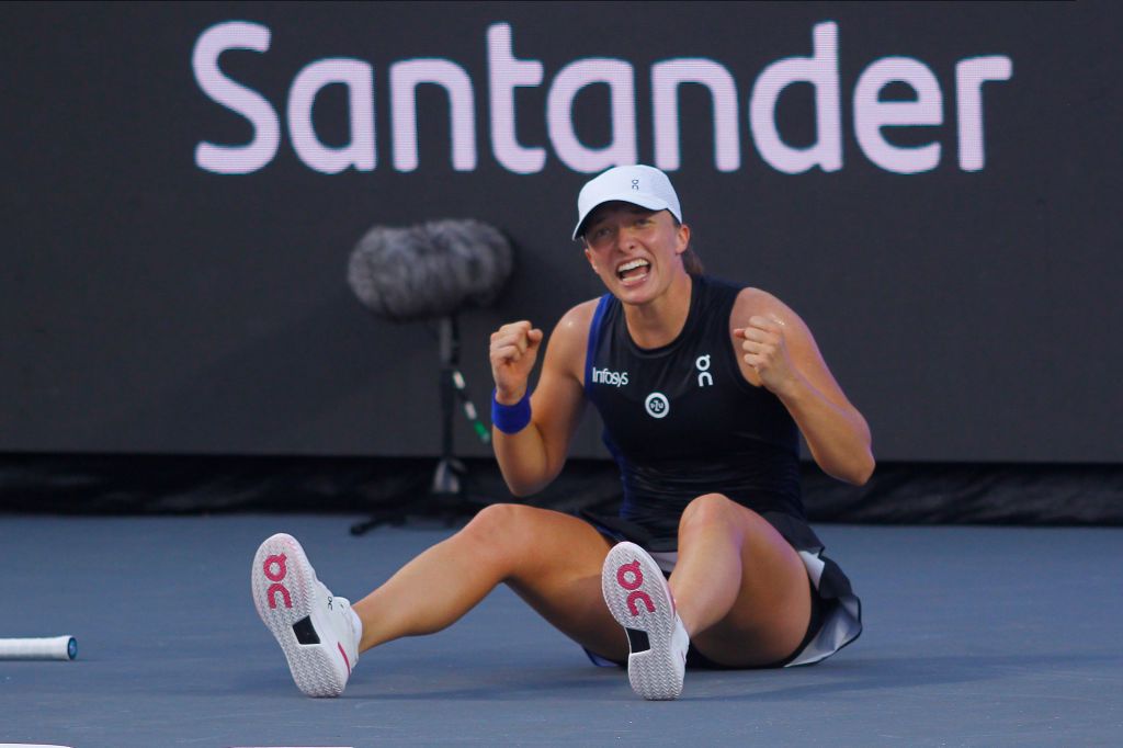 Sorana Cîrstea a urcat pe locul 22 WTA, dar Igăi Swiatek nu i-a păsat: cu ce scor a învins-o poloneza, în turul 2 la Doha_37