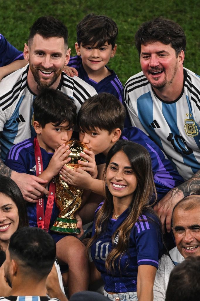 Imagini nemaivăzute după finala Cupei Mondiale din Qatar. Lionel Messi, în prim-plan alături de soția sa_1
