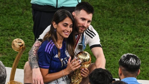 
	Imagini nemaivăzute după finala Cupei Mondiale din Qatar. Lionel Messi, în prim-plan alături de soția sa

