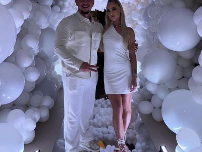 S-a refugiat în brațele celei mai sexy fotbaliste din lume după ce s-a făcut de râs în meciul în care a dat gol  1