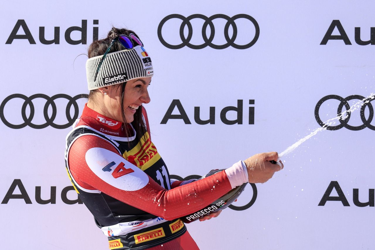 Superba Stephanie Venier a câștigat astăzi slalomul super-uriaș la Cupa Mondială de schi alpin!_25