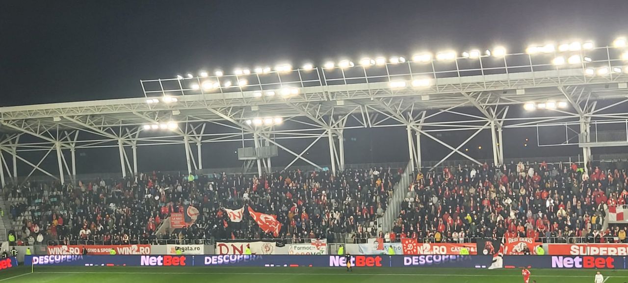 Entuziasm la cote înalte! Fanii lui Dinamo au umplut ”Arcul de Triumf” pentru meciul cu Oțelul Galați_2