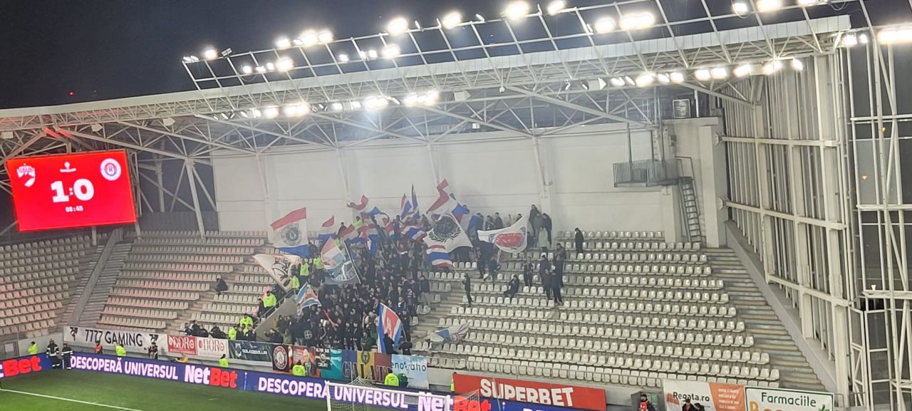 Entuziasm la cote înalte! Fanii lui Dinamo au umplut ”Arcul de Triumf” pentru meciul cu Oțelul Galați_4