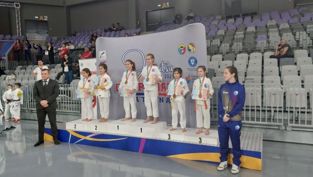 
	În prezența celebrului Florentin Marinescu, Budo Seishin a luat caimacul în clasamentul general pe cluburi la Campionatul Național de Ju-Jitsu&nbsp;
