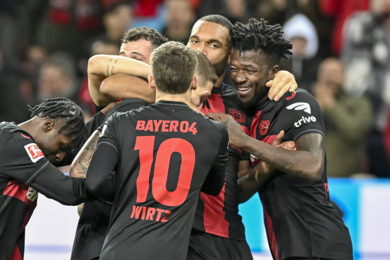 S-a scris istorie în Germania: Bayer Leverkusen, 33 de meciuri la rând fără eșec! Xabi Alonso se îndreaptă spre titlu_7