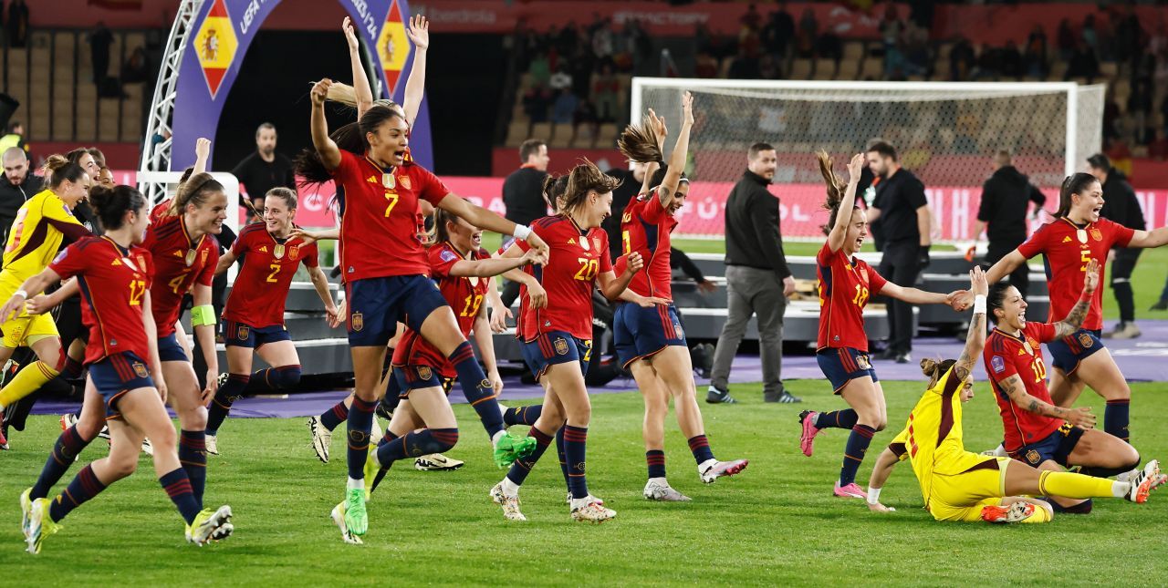 Spania, de neoprit! Campioana mondială a câștigat și prima ediție a Ligii Națiunilor la fotbal feminin + o româncă a fost implicată în finală_3