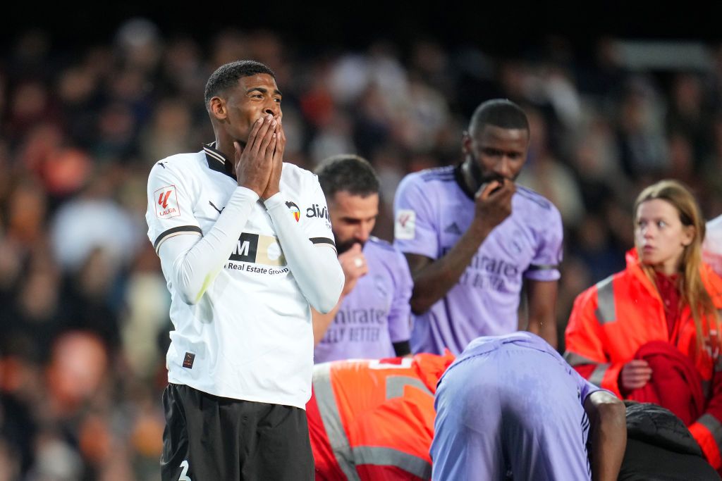 Imagini cutremurătoare! Accidentare horror în Valencia - Real Madrid: jucătorii au rămas încremeniți pe teren_4