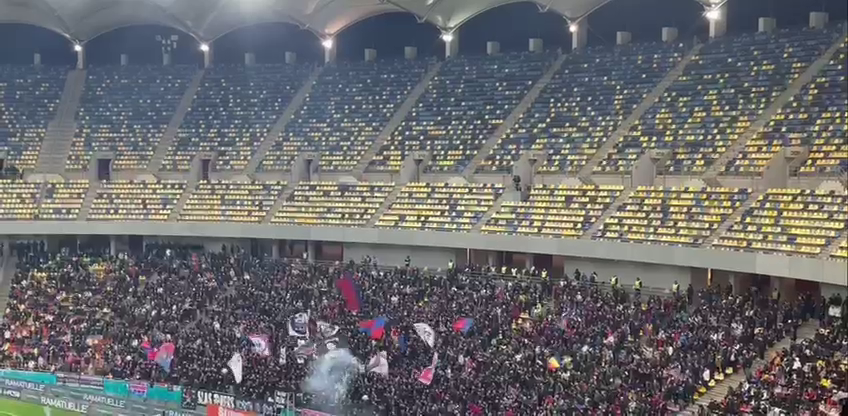 Atmosferă superbă la FCSB - Petrolul Ploiești! Fanii vicecampioanei au aruncat cu materiale pirotehnice în debutul meciului_17