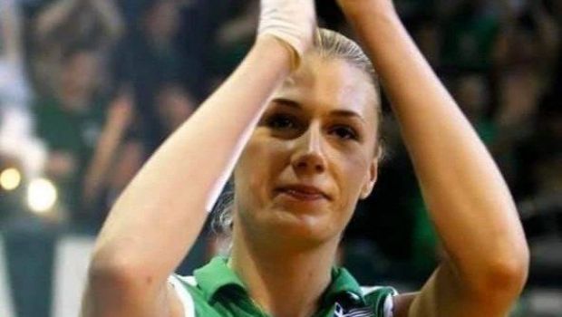 
	A murit Ruxandra Dumitrescu, numărul 9 devenit un idol la Panathinaikos! Grecii i-au retras tricoul în semn de respect
