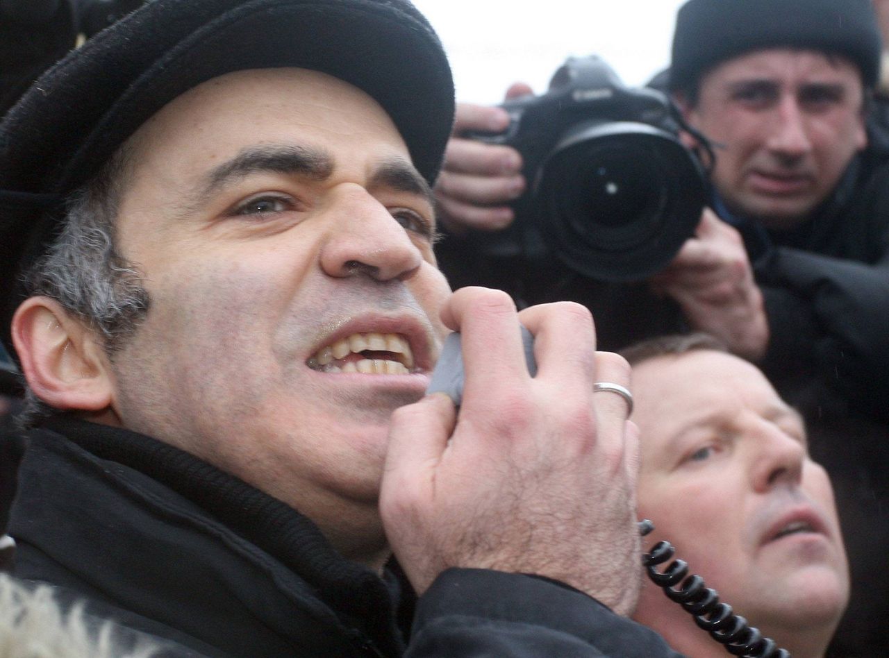 Halucinant! Vladimir Putin l-a pus pe campionul mondial la șah Garry Kasparov pe lista de ”teroriști și extremiști” din Rusia_7