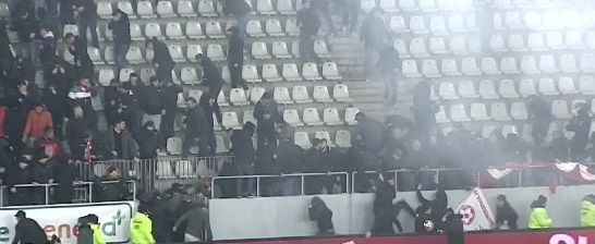 Bătaie pe teren chiar înainte de Dinamo - UTA! Jandarmii au intervenit_6