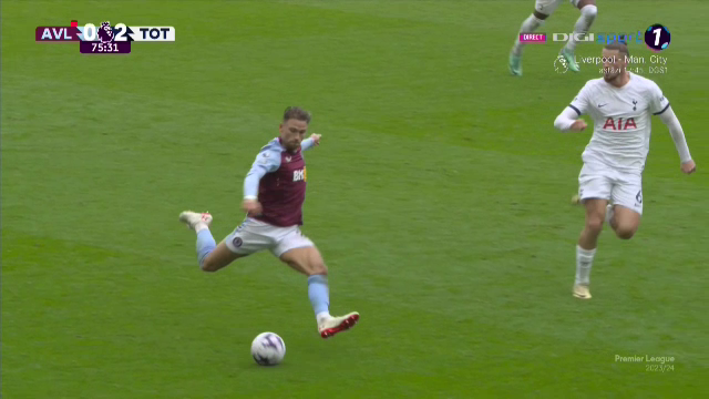Sub centură! Radu Drăgușin a încasat o lovitură zdravănă în Aston Villa - Tottenham și s-a trântit pe gazon_12