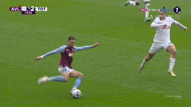 Sub centură! Radu Drăgușin a încasat o lovitură zdravănă în Aston Villa - Tottenham și s-a trântit pe gazon_14