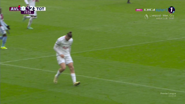 Sub centură! Radu Drăgușin a încasat o lovitură zdravănă în Aston Villa - Tottenham și s-a trântit pe gazon_25