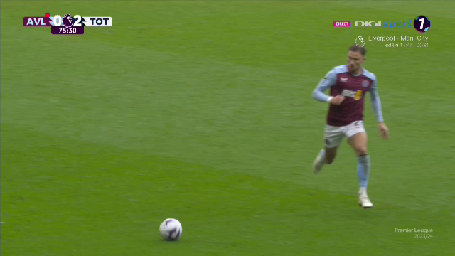 Sub centură! Radu Drăgușin a încasat o lovitură zdravănă în Aston Villa - Tottenham și s-a trântit pe gazon_9