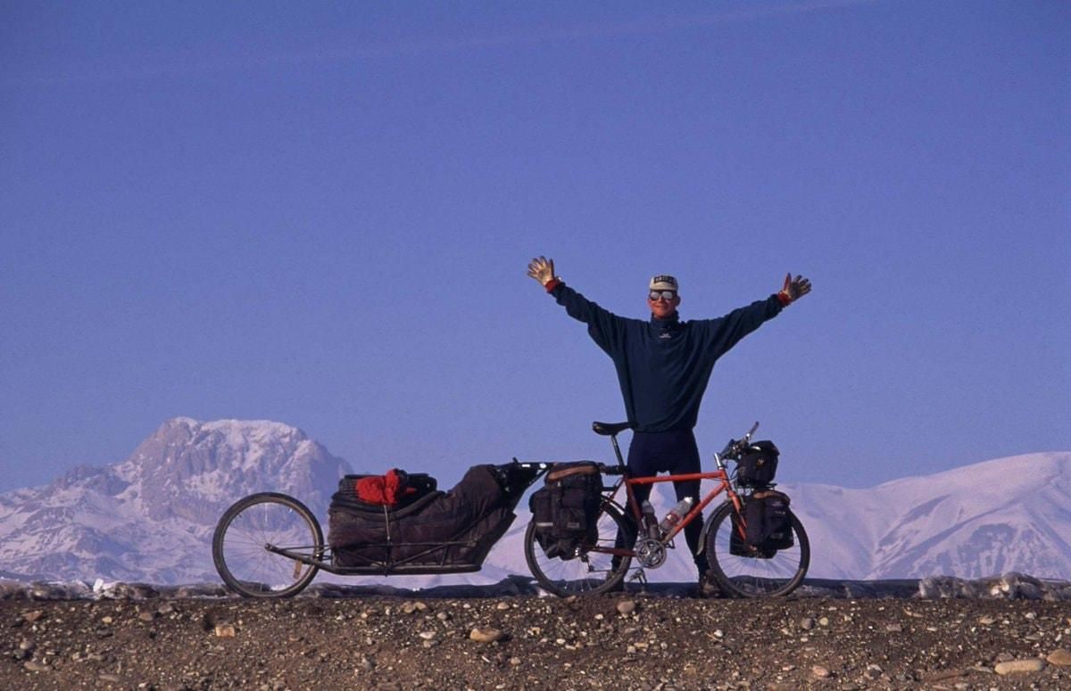 Cătălin Oprișan spune povestea alpinistului care-a făcut ce-a vrut din munți. ”Suedezul nebun” a cucerit Everestul pe bicicletă!_1